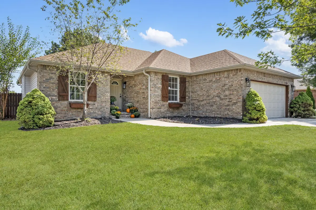 985 W Pembrook Avenue, Nixa, MO 65714 - #1