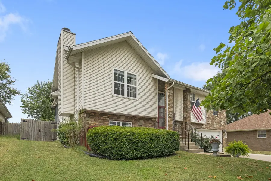 207 S Dexter Avenue, Springfield, MO 65802 - Image #3