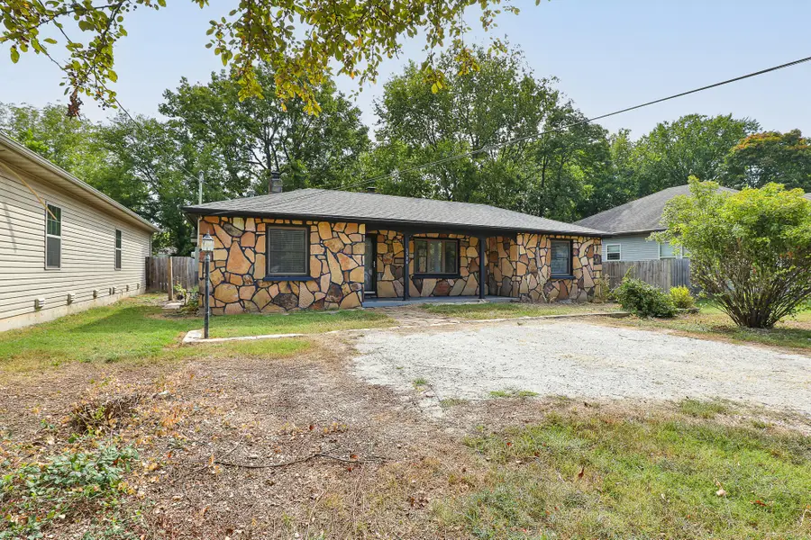 1504 S Rogers Avenue, Springfield, MO 65804 - Image #2