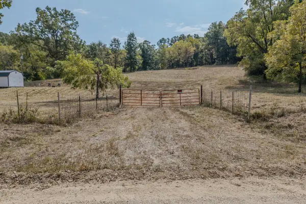 13472 Pecan Drive, Lebanon, MO 65536