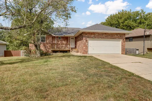 2823 N Washington Avenue, Springfield, MO 65803