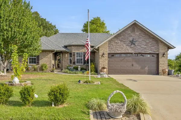 307 E Cypress Street, Clever, MO 65631