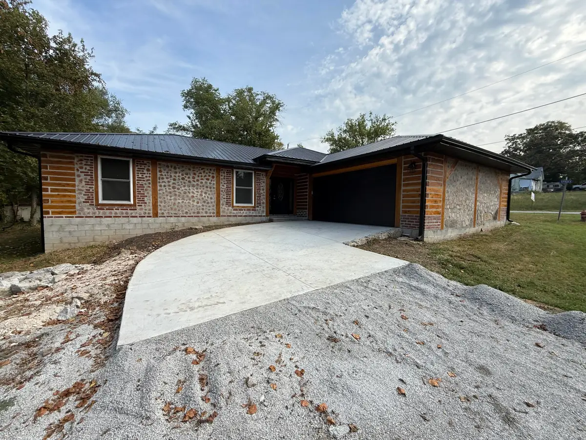 613 E Main Street, Humansville, MO 65674 - Image #1