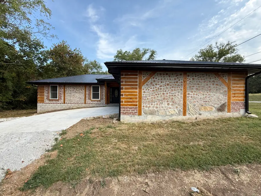 613 E Main Street, Humansville, MO 65674 - Image #3