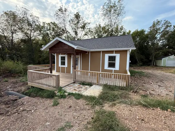 604 E Bertha Street, Humansville, MO 65674