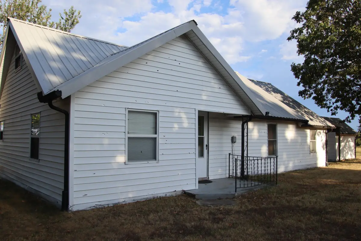 23211 Farm Road 2050, Aurora, MO 65605 - Image #1