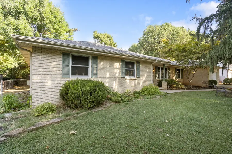 1307 E Deerfield Street, Springfield, MO 65804 - Image #2