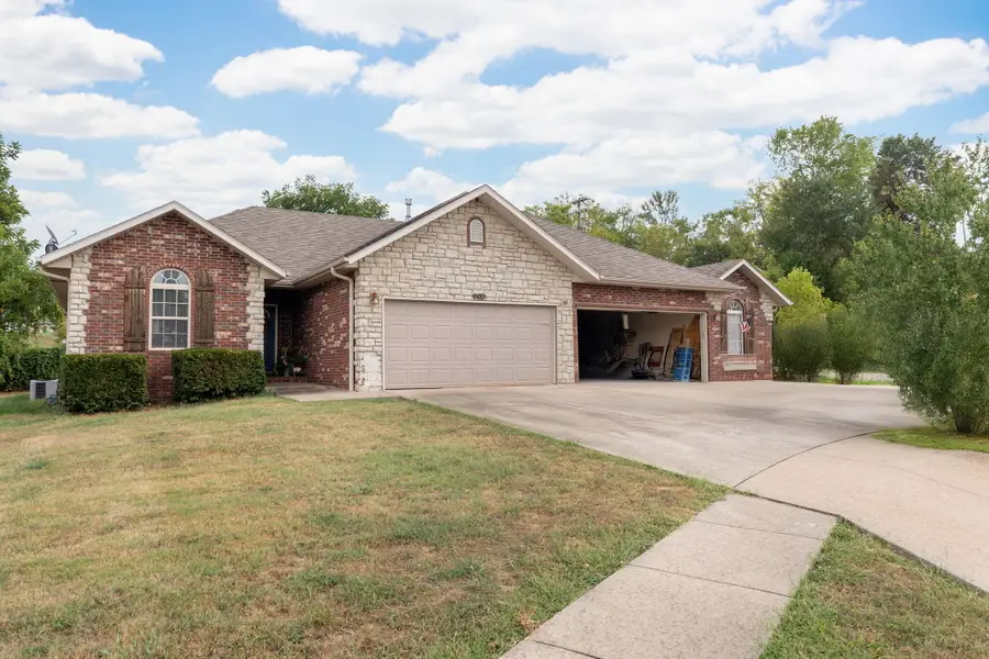 1432-1434 S Treetop Court, Ozark, MO 65721 - Image #2