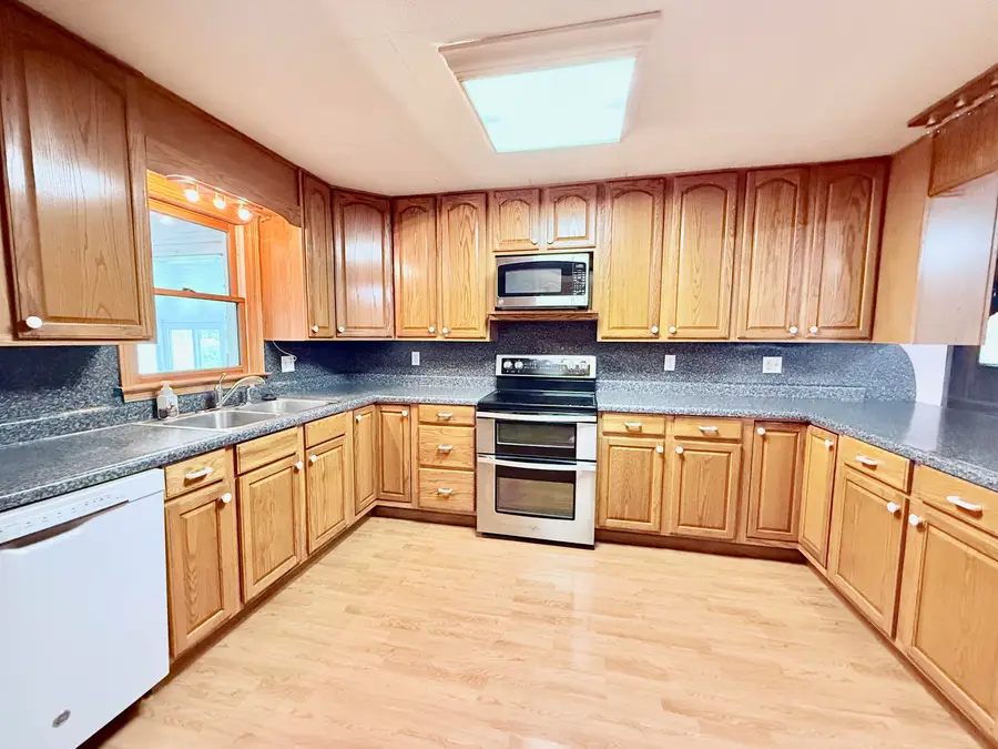 235 Maple Avenue, Licking, MO 65542 - Image #3