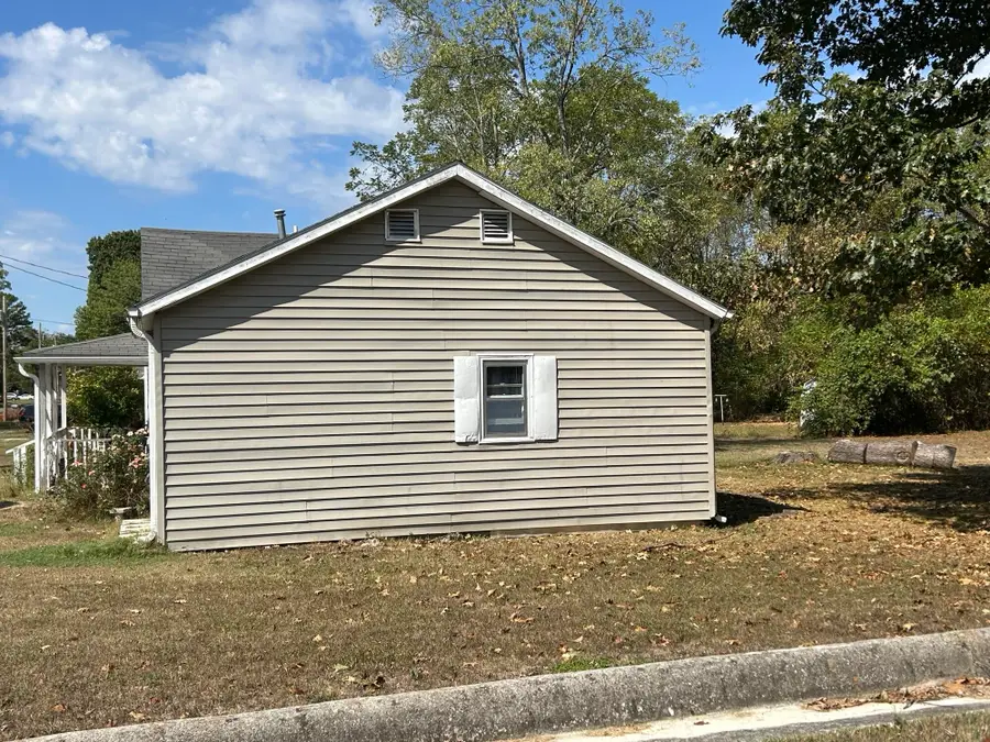 812 Valley Ave, Ava, MO 65608 - Image #2