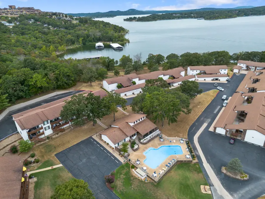 1001 Paradise Landing Road, Kimberling City, MO 65686 - Image #2