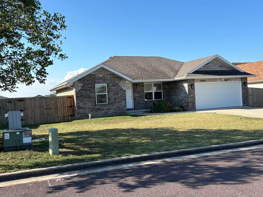 1107 Woodland Ridge Drive, Monett, MO 65708 - Image #3