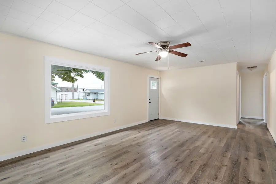 300 S Vine Street, Mount Vernon, MO 65712 - Image #3