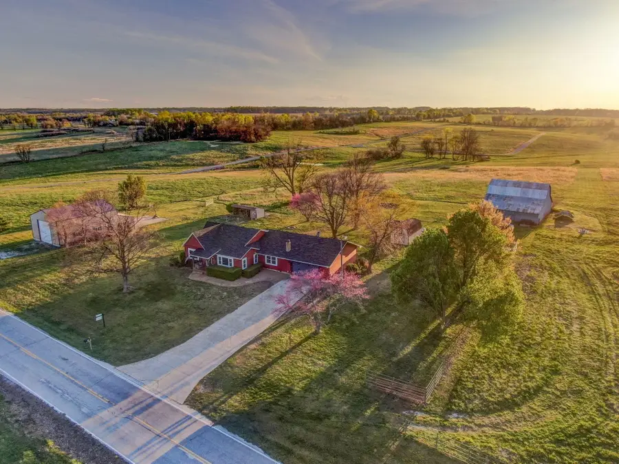 813 S Dade 251, Ash Grove, MO 65604 - Image #2