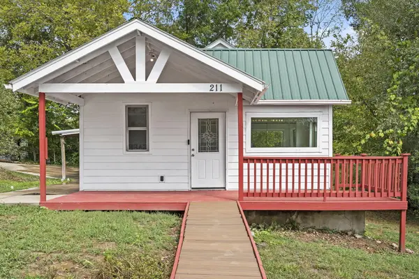 211 W 4th Street, Galena, MO 65656