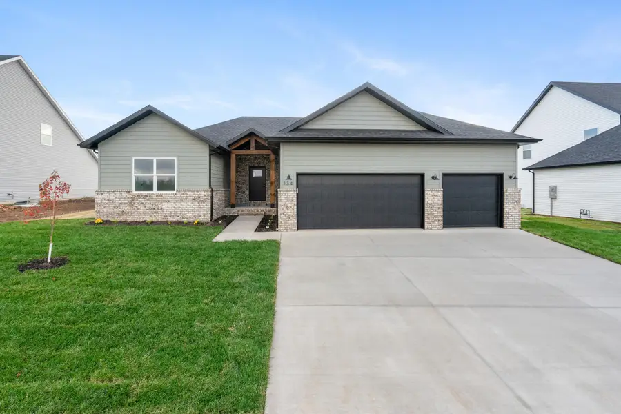 210 E Clayton Lane, Republic, MO 65738 - Image #2