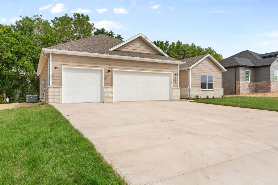 162 E Kelce Lane, Republic, MO 65738 - Image #3