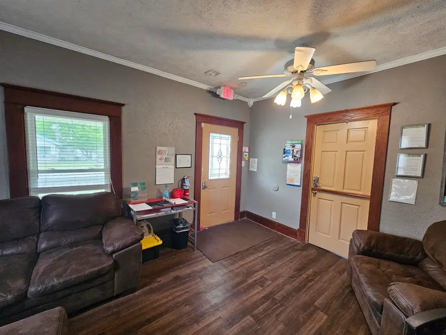 308 W Church Street, Aurora, MO 65605 - Image #2