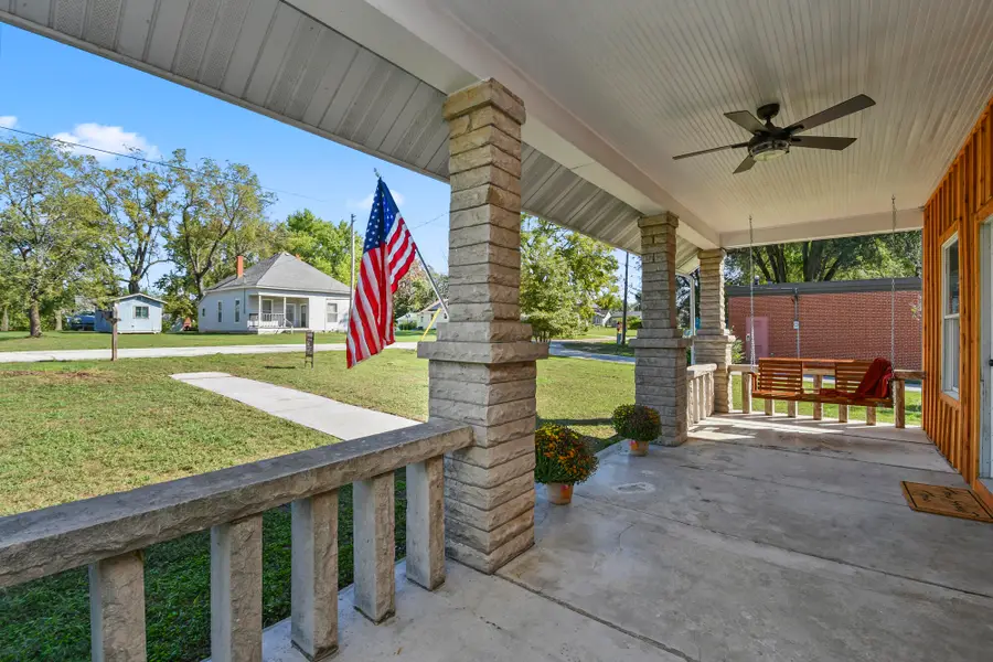 140 E Monroe Street, Walnut Grove, MO 65770 - Image #2