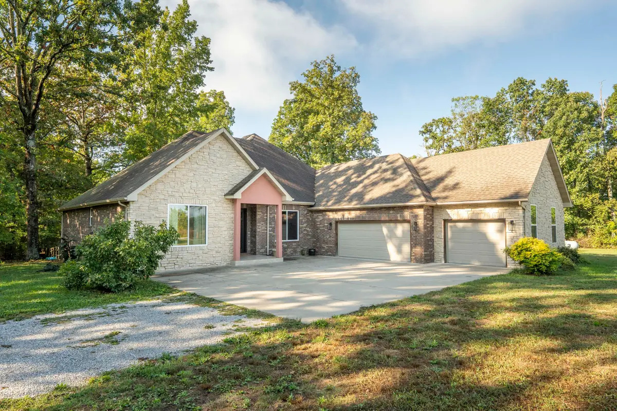 127 Finbrooke Road, Rogersville, MO 65742 - Image #1