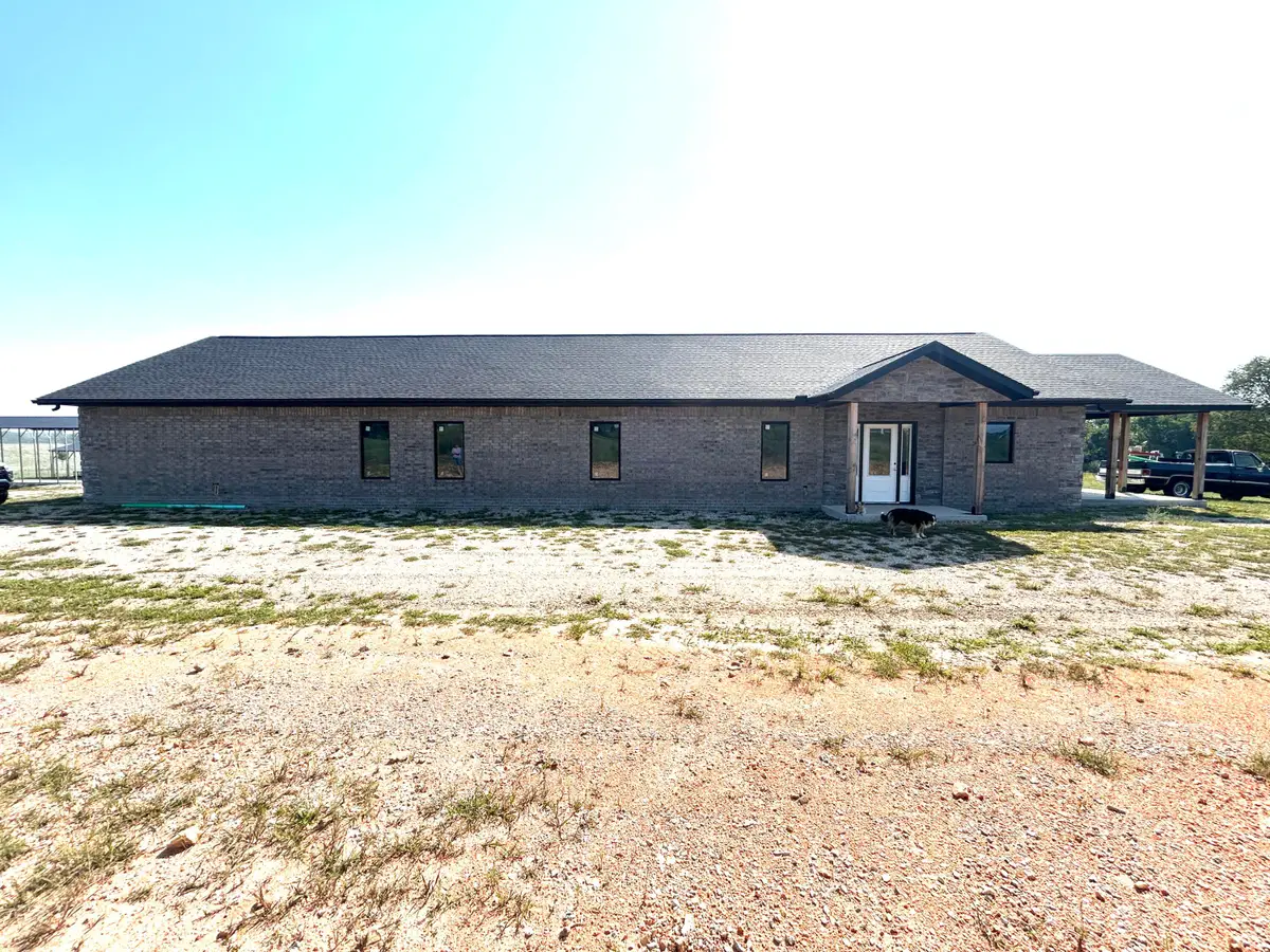 22176 Farm Road 1085, Cassville, MO 65625 - Image #1
