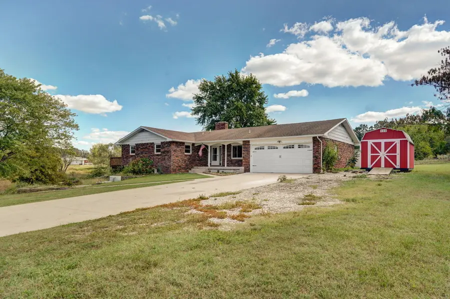334 Southern Hills Lane, Marshfield, MO 65706 - Image #2