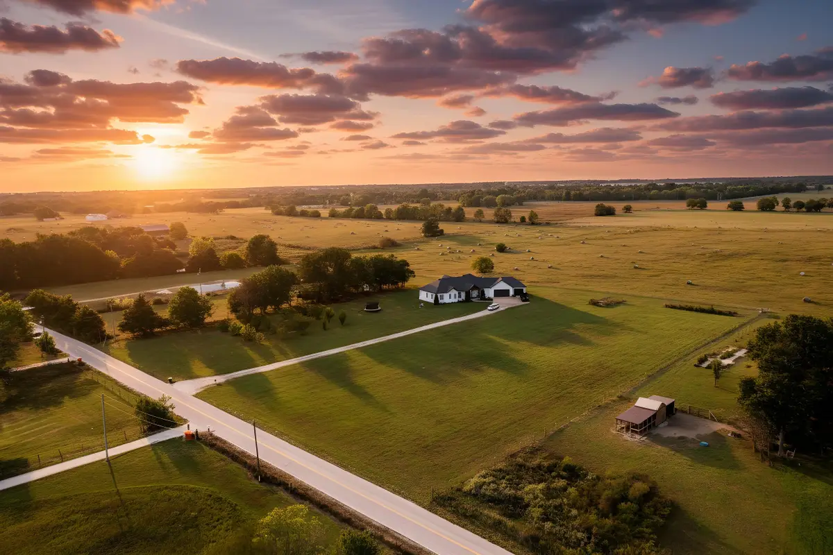 7990 E Farm Road 116, Strafford, MO 65757 - Image #1
