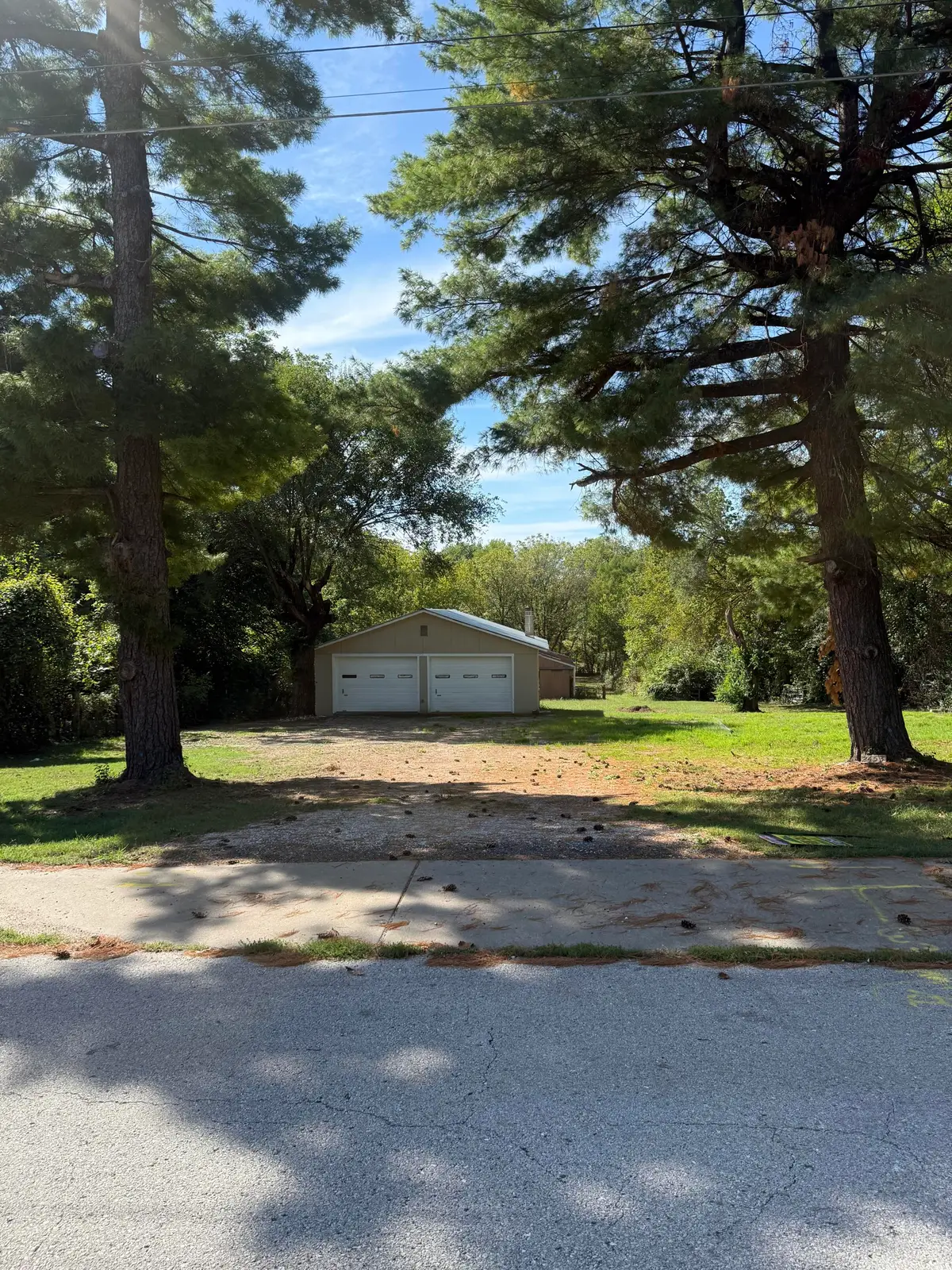 2453 N Albertha Avenue, Springfield, MO 65803 - Image #1