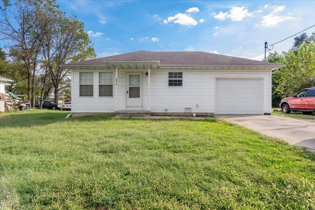 2916 W Chestnut Street, Springfield, MO 65803 - Image #1