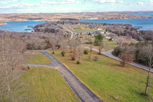 10a Carriage Oaks Drive, Reeds Spring, MO 65656