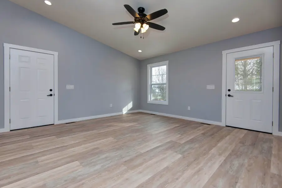 301 W Bedford Street, Marshfield, MO 65706 - Image #2