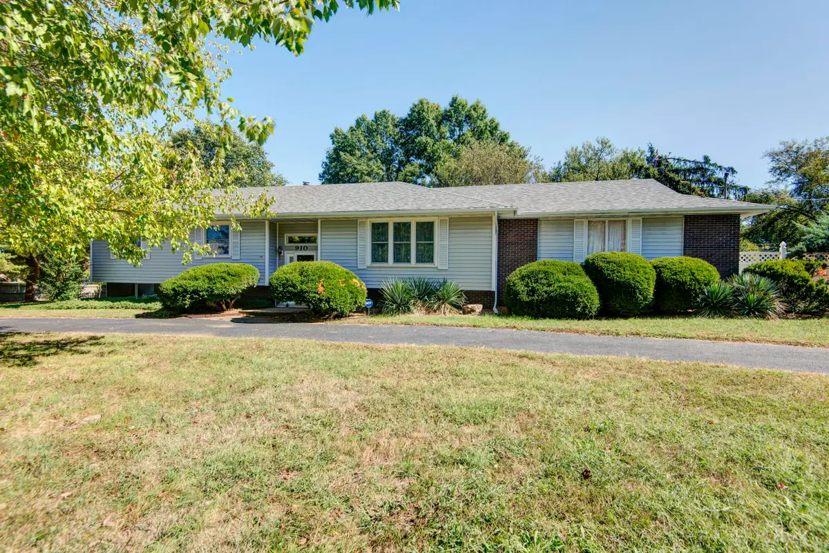 910 Northview Drive, Nixa, MO 65714 - Image #1