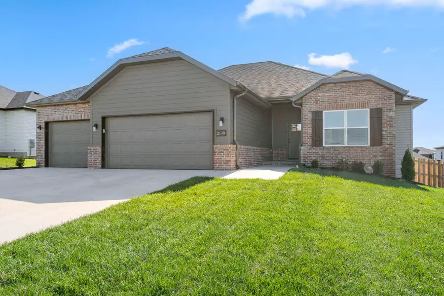 2510 W Mcguffey Street, Ozark, MO 65721 - Image #2