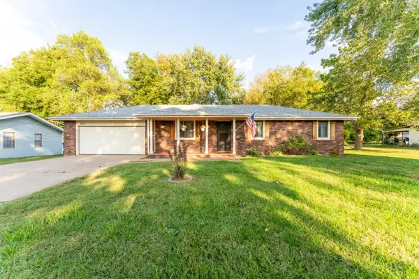 520 N College Avenue, Republic, MO 65738