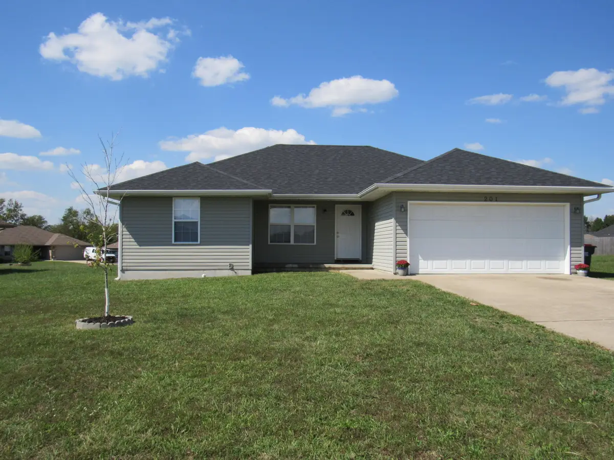 201 N Christopher Lane, Clever, MO 65631 - Image #1