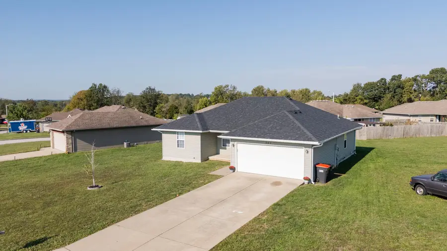 201 N Christopher Lane, Clever, MO 65631 - Image #2