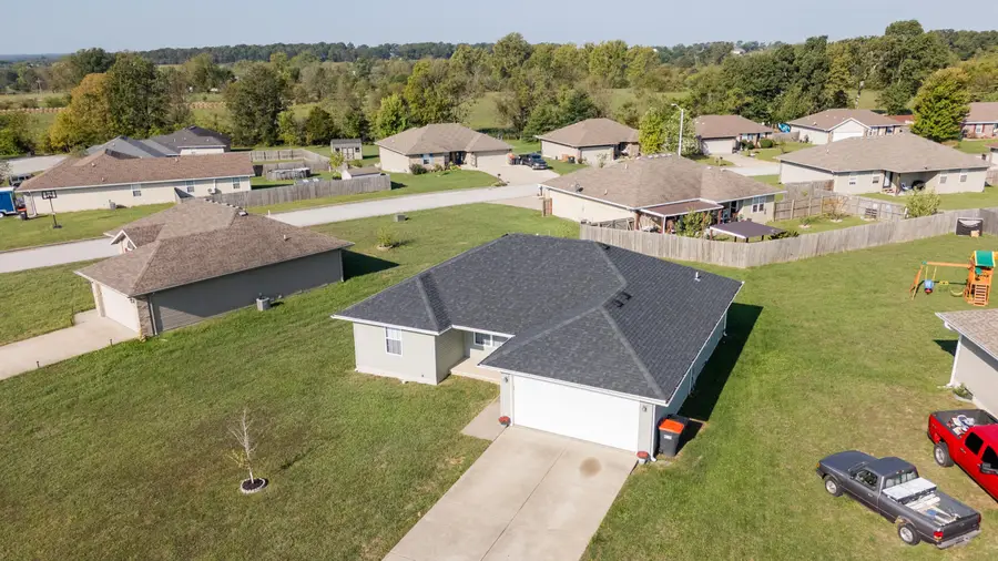 201 N Christopher Lane, Clever, MO 65631 - Image #3