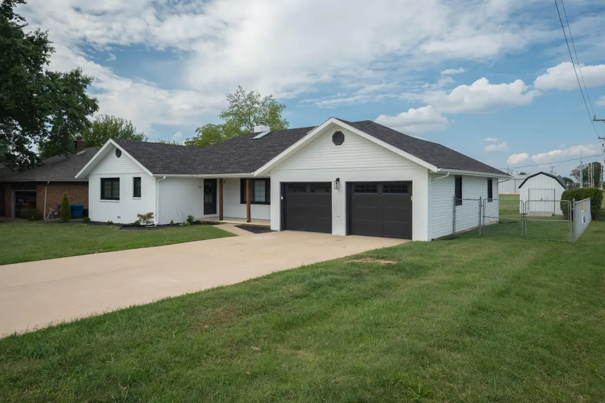 101 W Lorene Street, Nixa, MO 65714 - Image #1