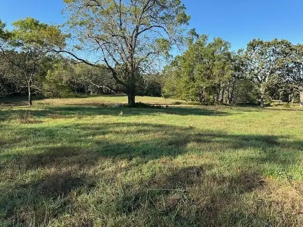 000 County Road 2300, Pomona, MO 65789