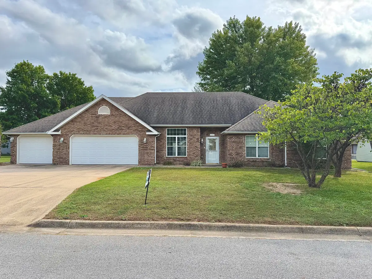 2203 Timbecrest Drive, Neosho, MO 64850 - Image #1