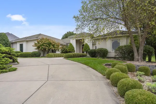 5364 S Castlebay Drive, Springfield, MO 65809