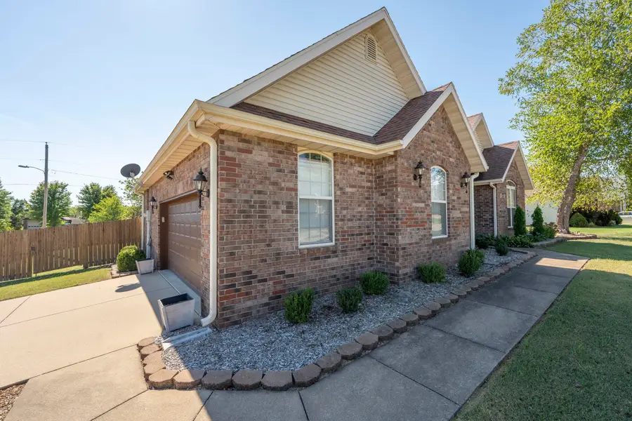 1228 E Ritter Street, Republic, MO 65738 - Image #2