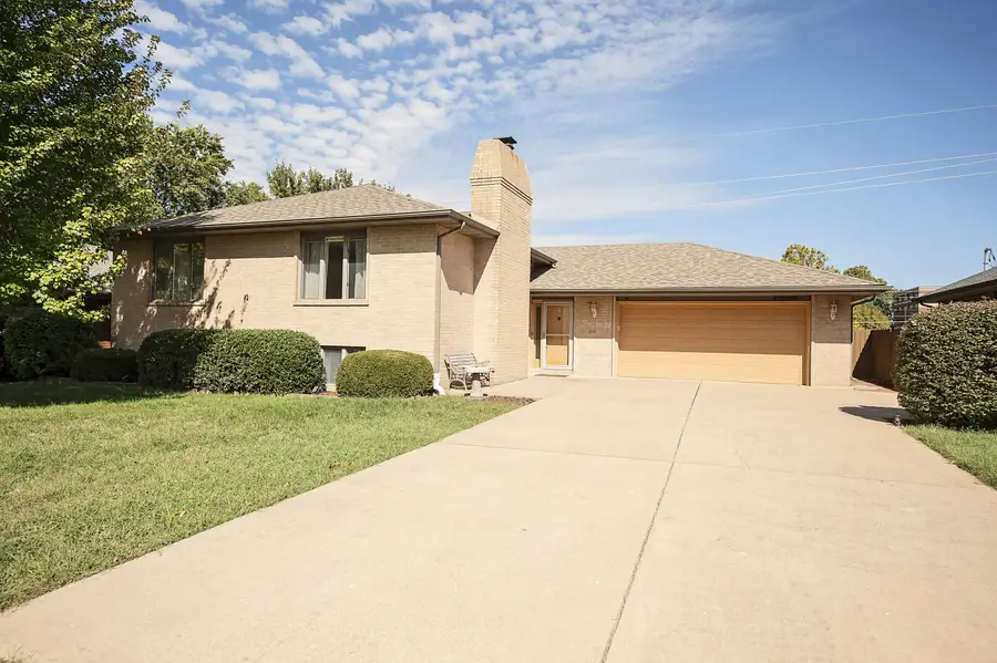 911 E Rockwood Street, Springfield, MO 65807 - Image #2