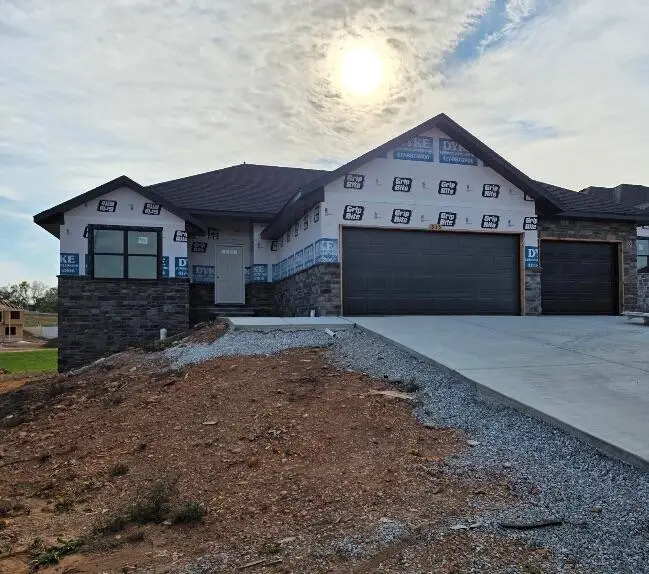 915 S Silverwood Lane, Nixa, MO 65714 - Image #1