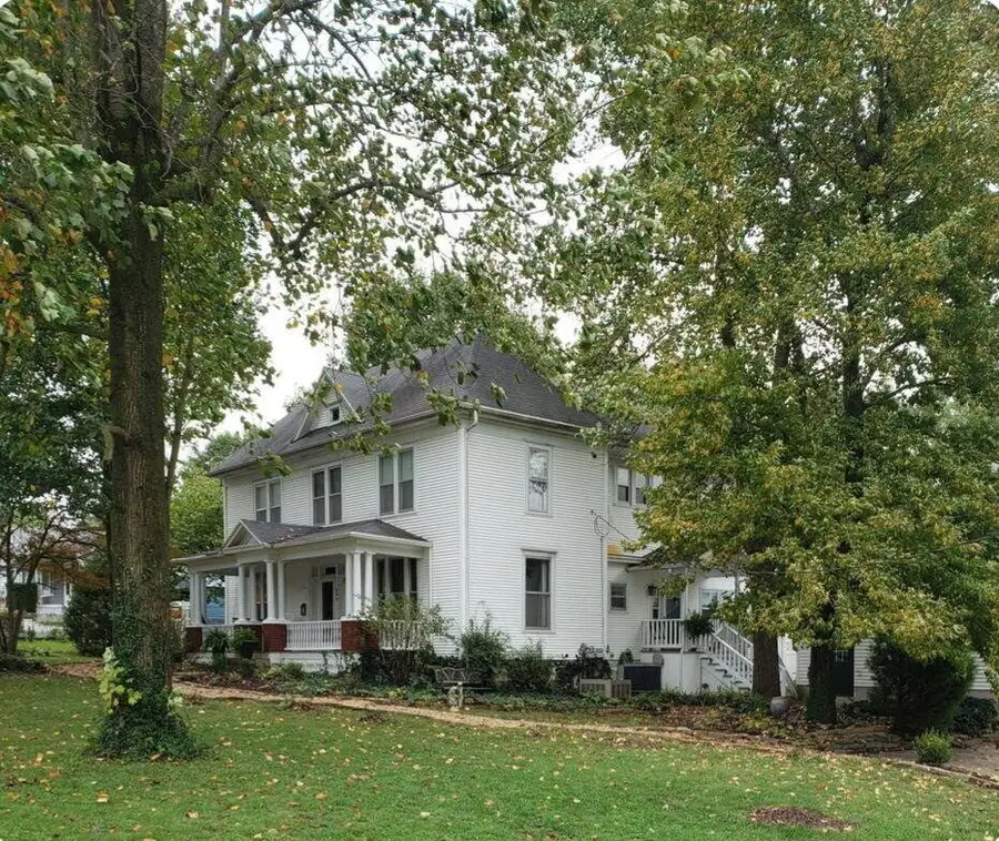 202 E Robertson Street, Ozark, MO 65721 - Image #2