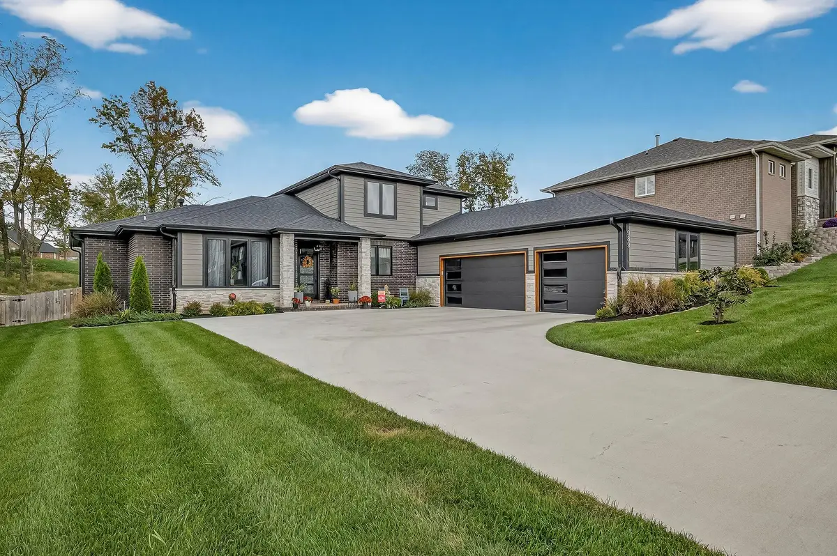 989 E Siler Parkway, Springfield, MO 65810 - #1