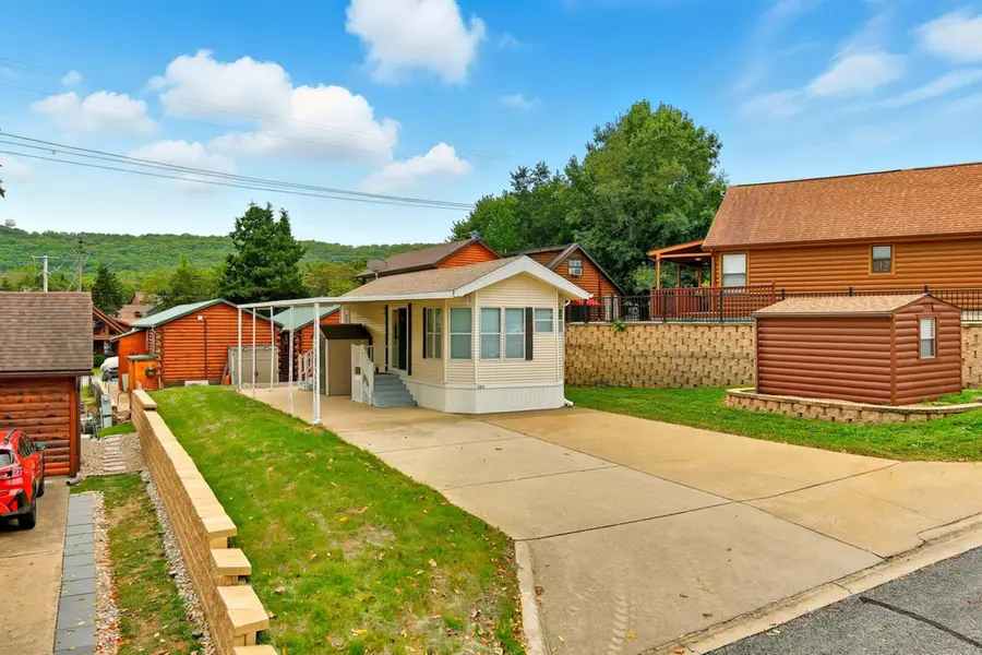 121 Valley Way, Hollister, MO 65672 - Image #2