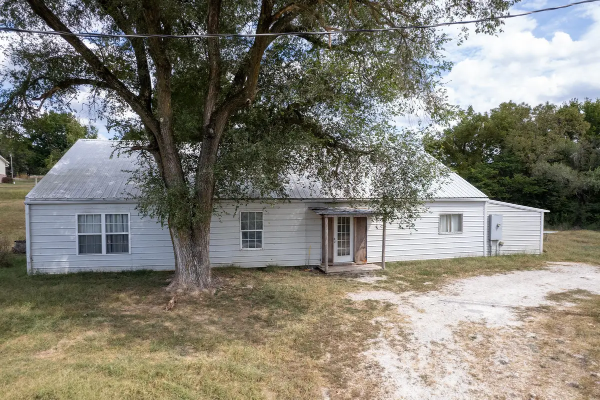 3818 S 28th Road #B, Dunnegan, MO 65640 - Image #1