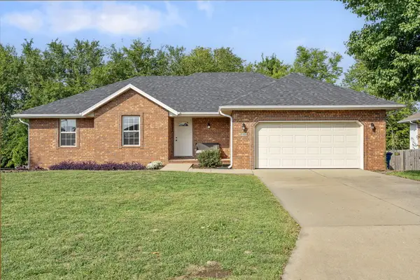 1135 W Broad Street, Republic, MO 65738