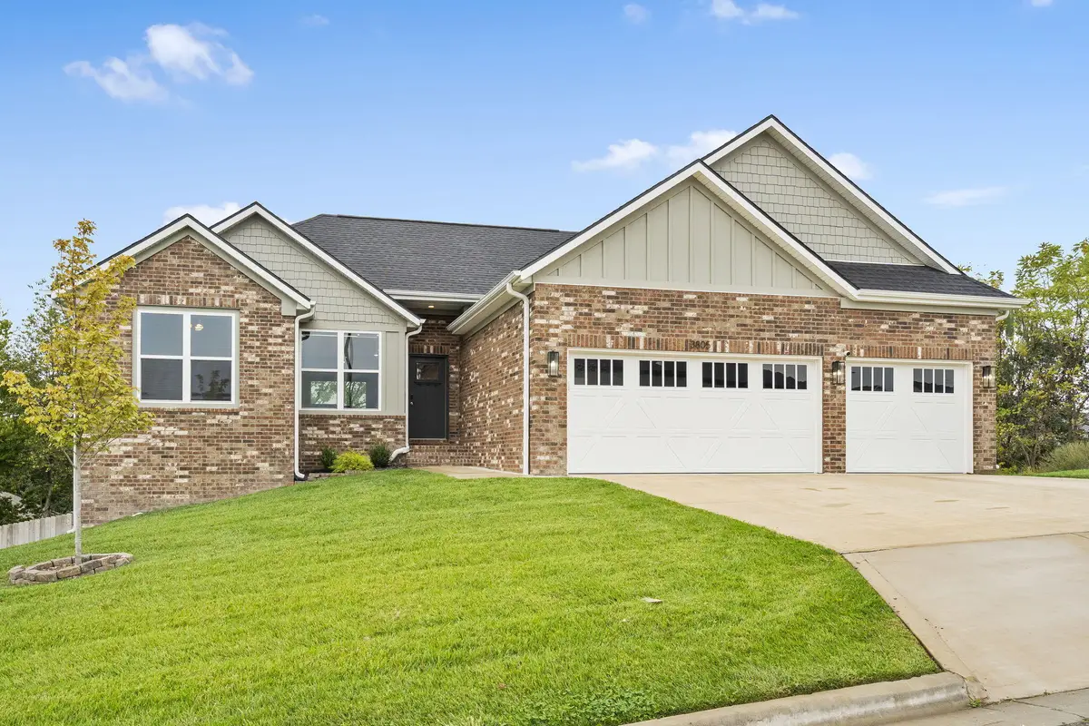 3805 N Golden Eagle Drive, Ozark, MO 65721 - Image #1
